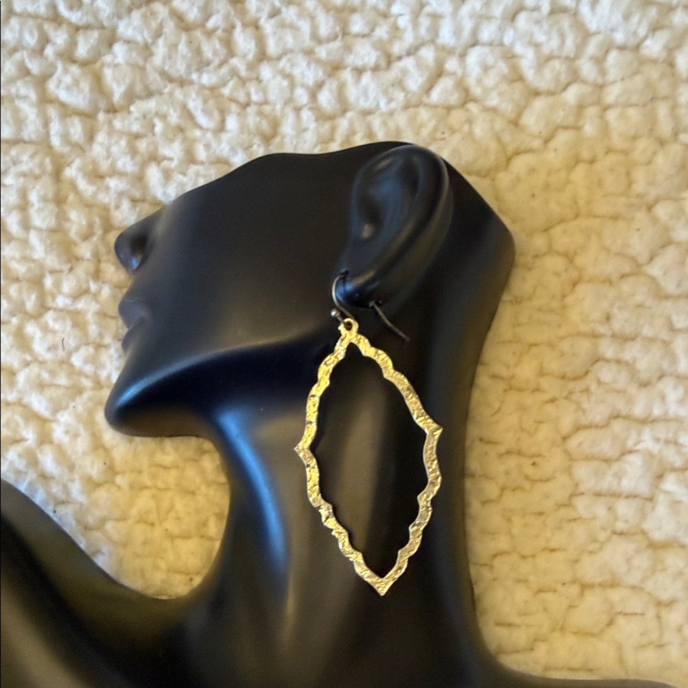 Textured Gold Openwork Dangle Earrings for Women